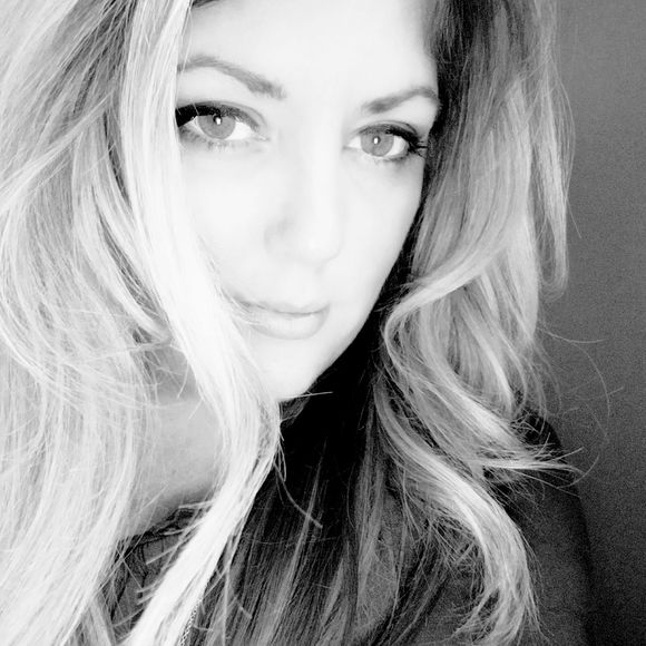 Meet your Posher, Lanie - Picture 1 of 1